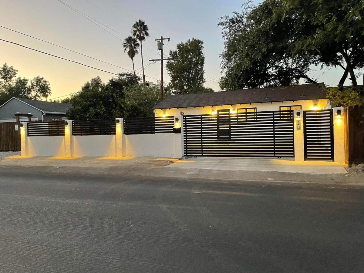 Gated Private House With Own Parking Sherman Oaks Los Angeles Exterior photo